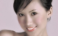 半夜年轻人看B站短视频软件